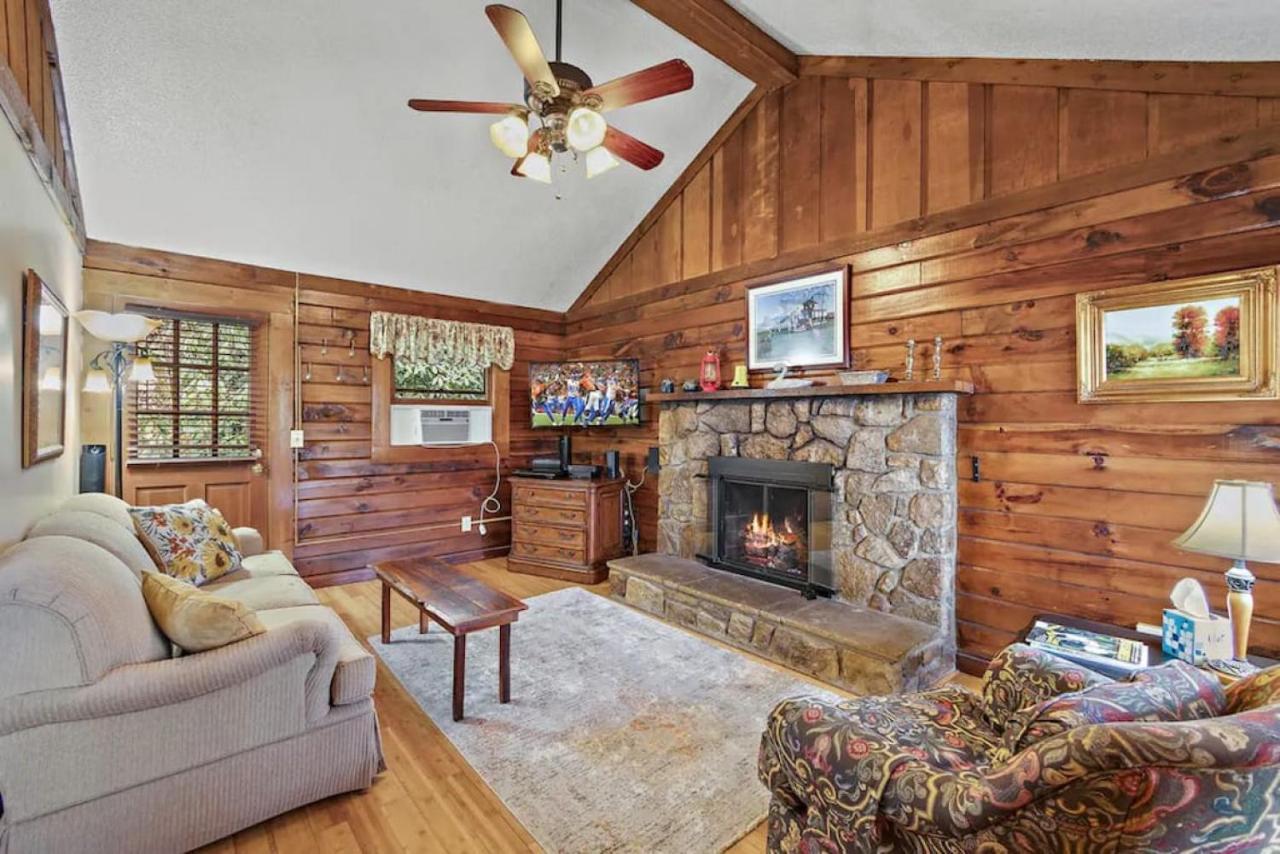Quiet Cabin In The High Country Blowing Rock Exterior photo