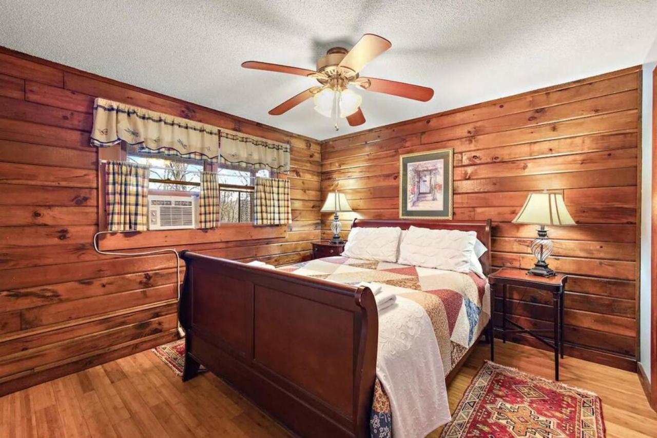 Quiet Cabin In The High Country Blowing Rock Exterior photo